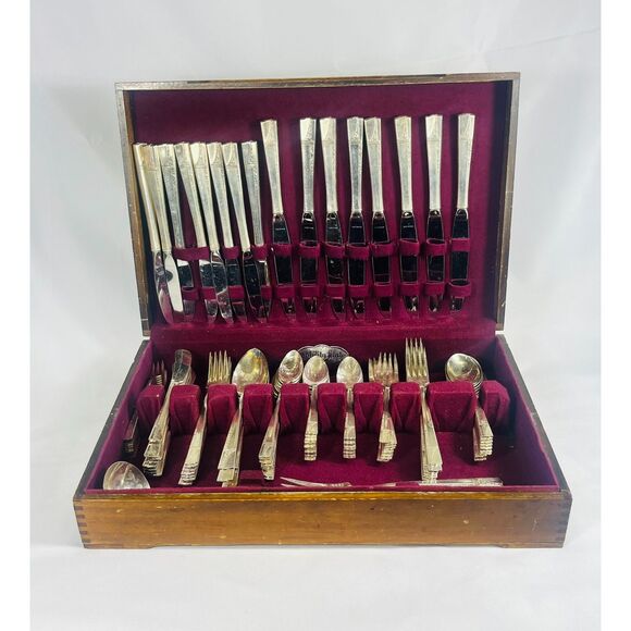 Oneida Nobility Caprice Silverplate Flatware Set 93 Pieces - Picture 1 of 11